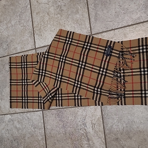 BURBERRY SCARF - Picture 4 of 5